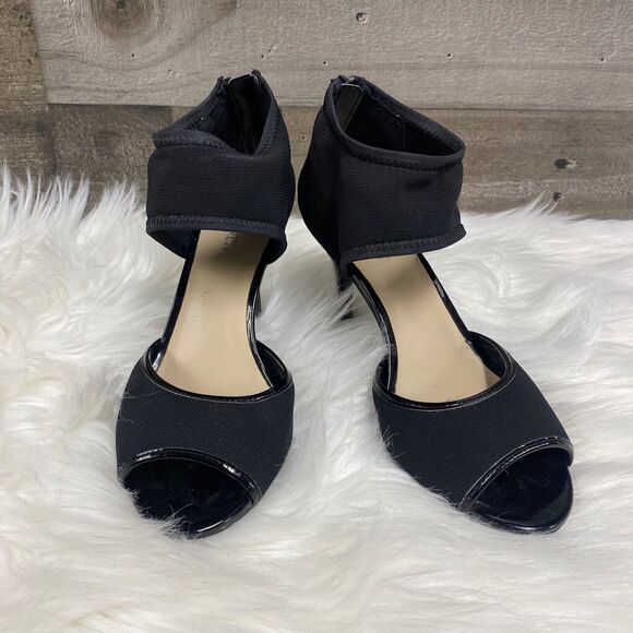 Nine West Women’s Garofalo Peep Toe Hooded Heel Pump Size 9 Black Elastic Zip Up - Picture 2 of 8